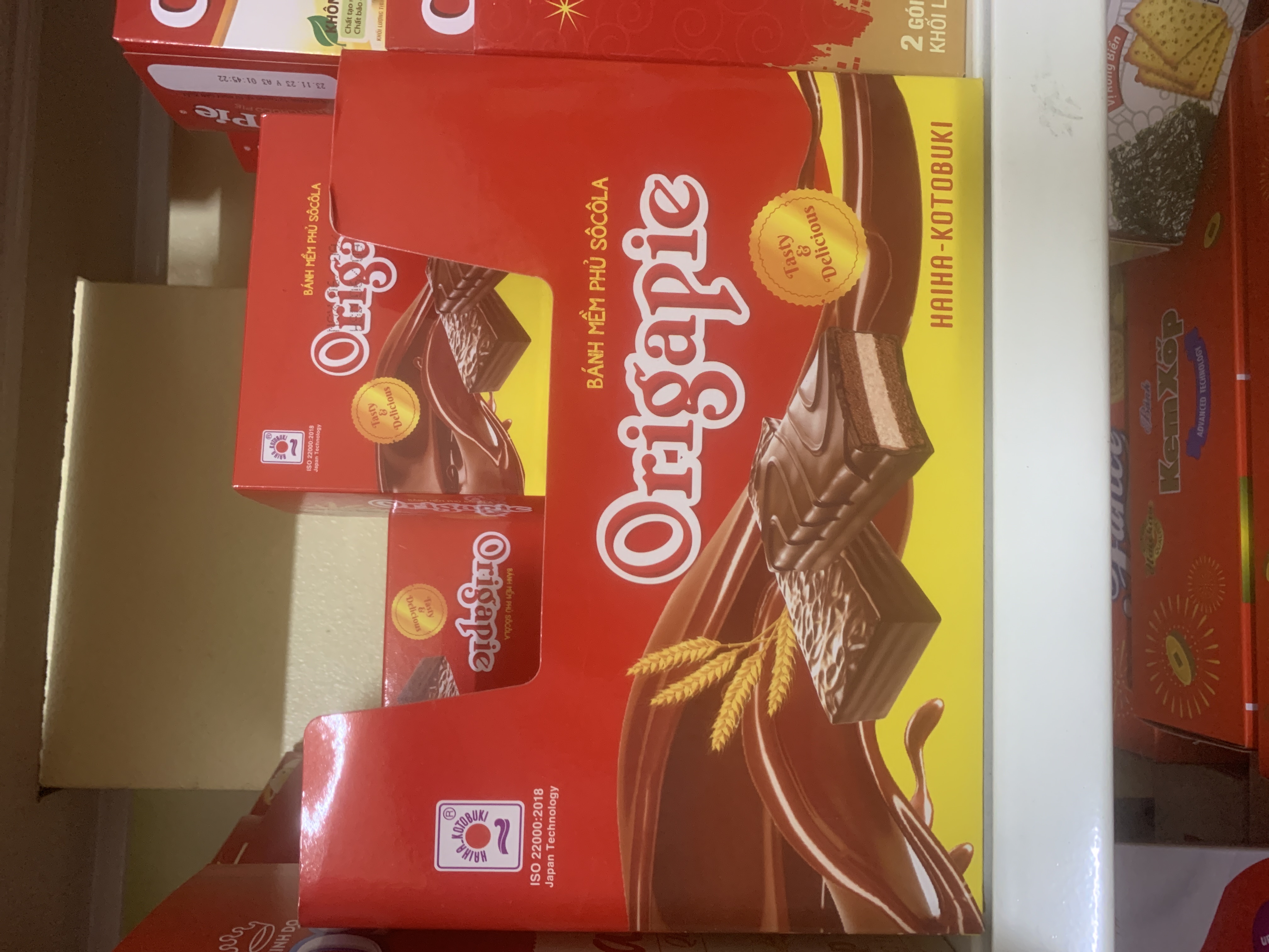 Bánh mềm phủ socola